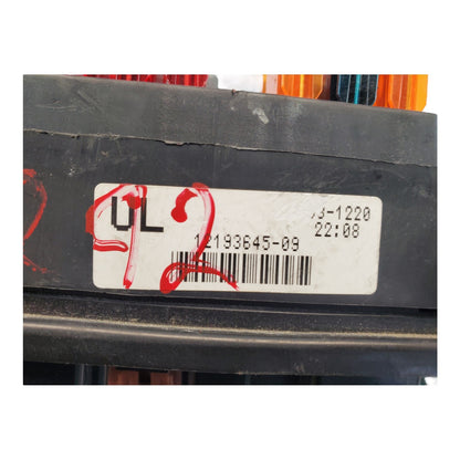 1999-2002 Chevrolet Silverado Suburban Tahoe Fuse Box Junction OEM 12193645-09