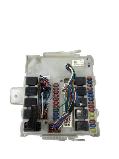 2004-2007 NISSAN TITAN XTERRA INFINITI BCM FUSE RELAY BOX BLOCK 284B67S002