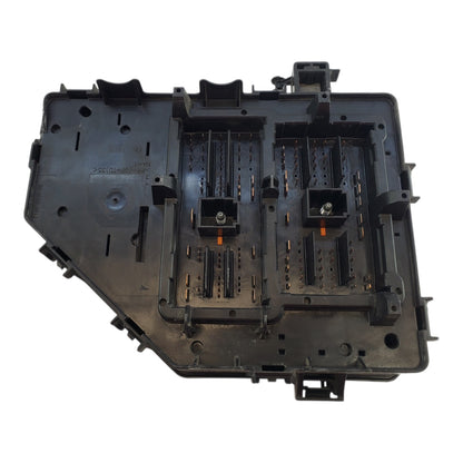 OEM 10-11 Chevrolet Traverse Fuse Box Junction 20913280 Module