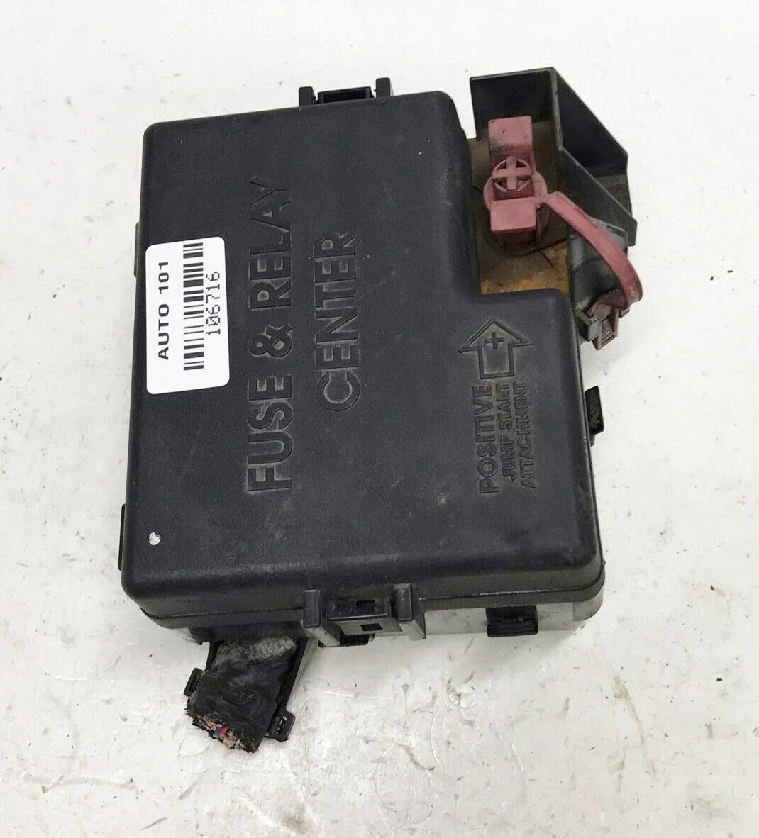 P05087255AC FUSE BOX FOR CHRYSLER STRATUS 2005