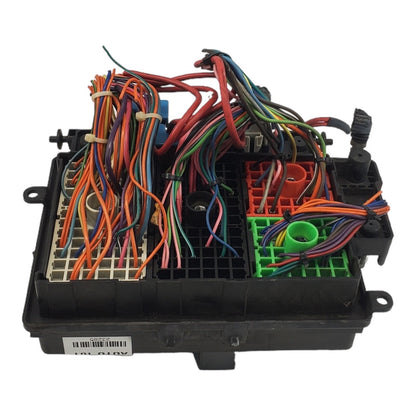 99-02 GMC suburban 5.3 2WD Tahoe Fuse Relay Box 12193645-09 Module