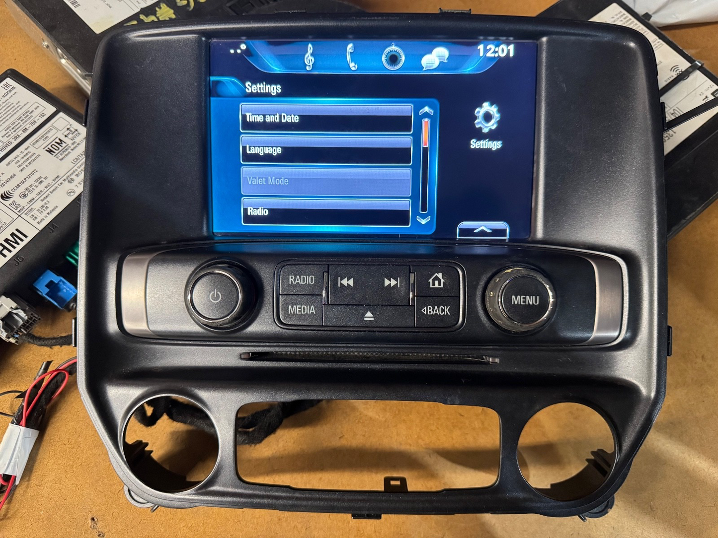OEM 2014-2015 GMC Sierra 1500 Radio Display Screen With Control Panel 23176315