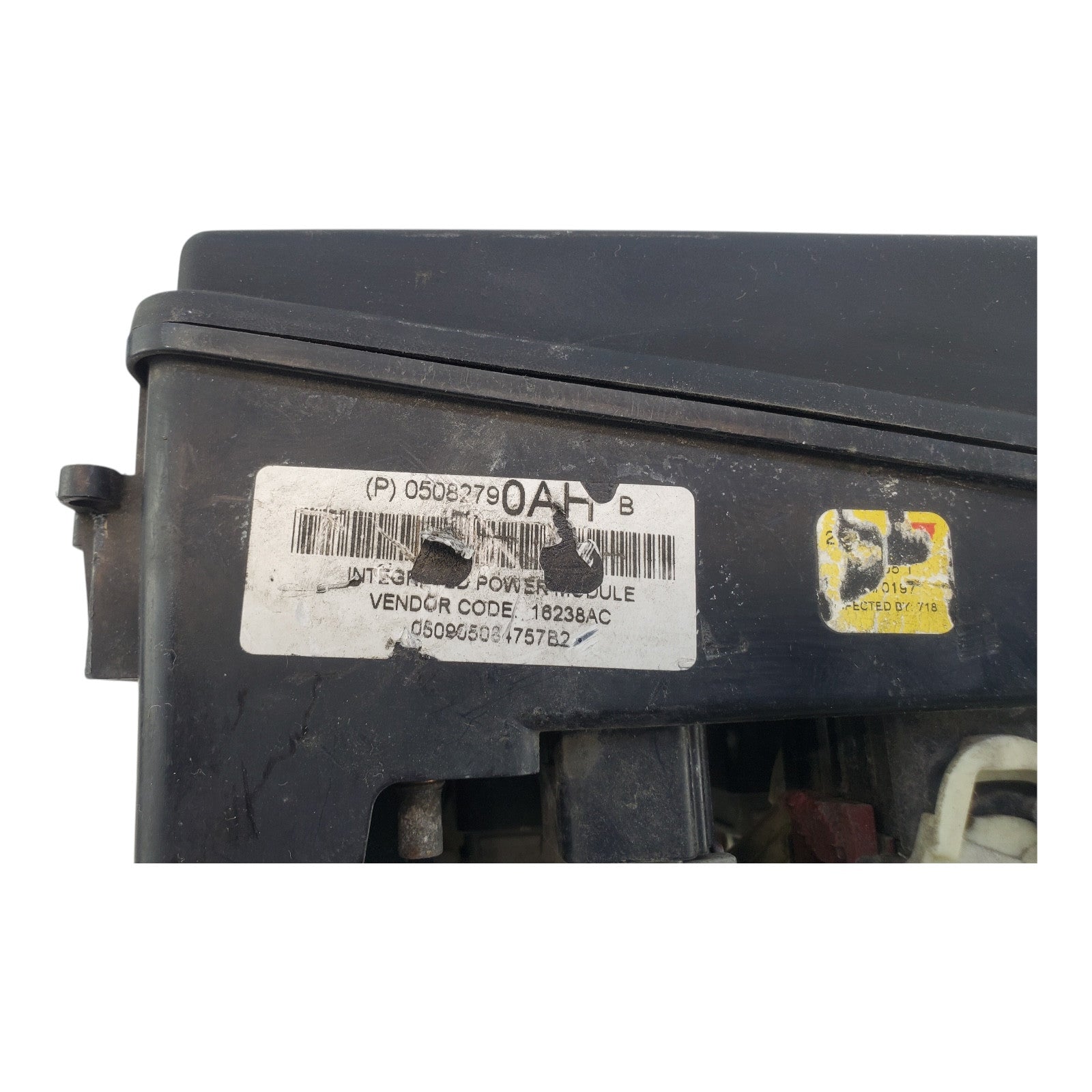 2004-06 CHRYSLER PACIFICA Fuse Box Engine Compartment p05082790AH 05082790AH