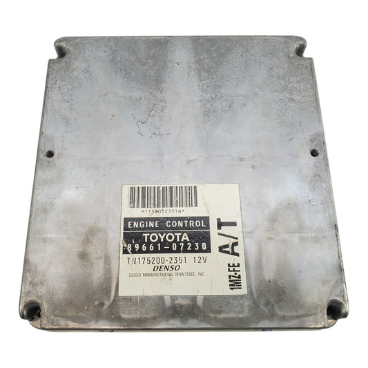 1999 Toyota Avalon w TRAC control FED ecu ecm engine computer 89661-07230 pcm oe