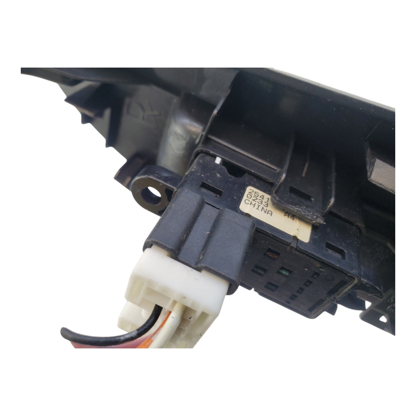 2017 - 2024 NISSAN TITAN FRONT RIGHT DOOR WINDOW CONTROL SWITCH OEM 25411EZ00A