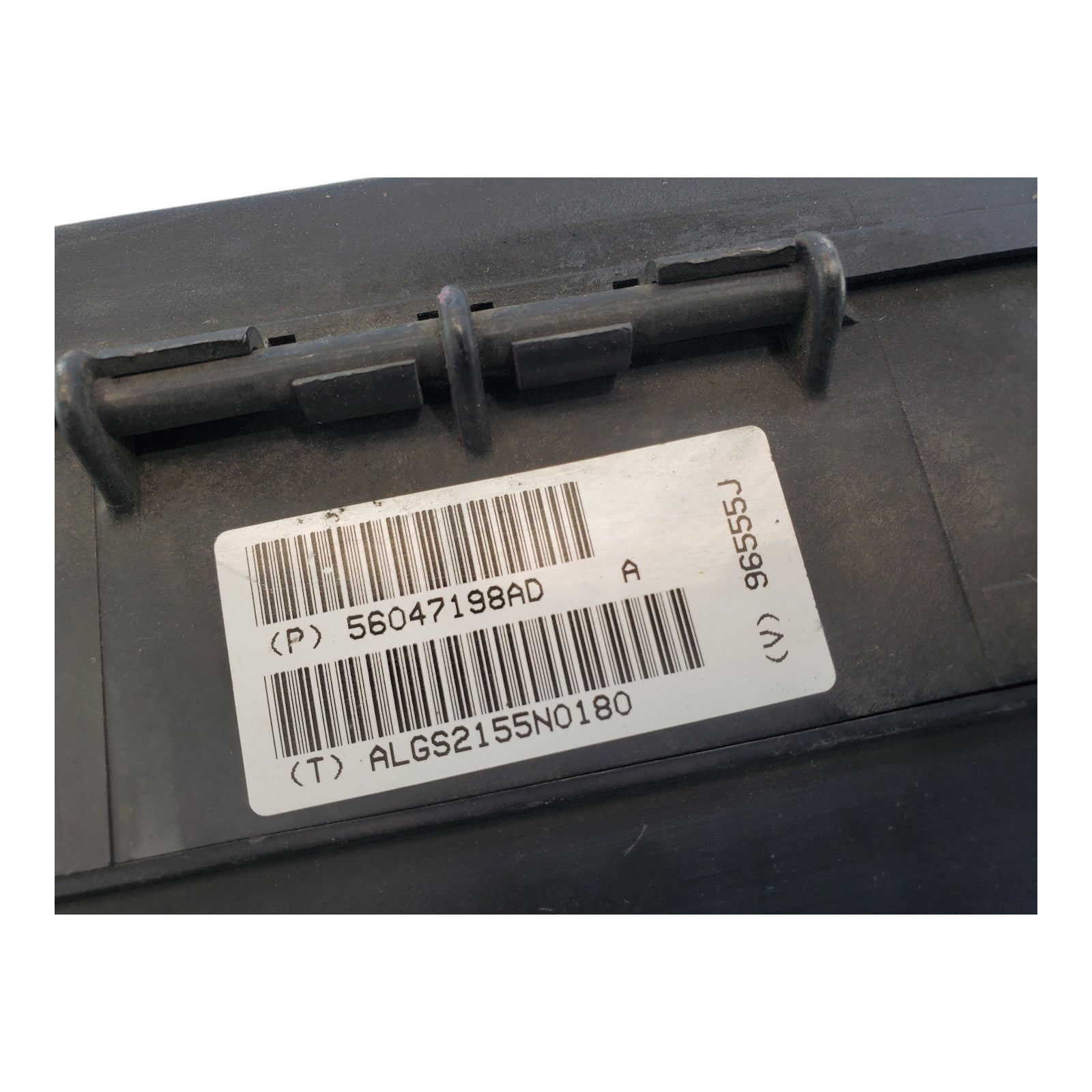 2005-2007 Jeep Liberty Fuse Box 56047198AD OEM USED