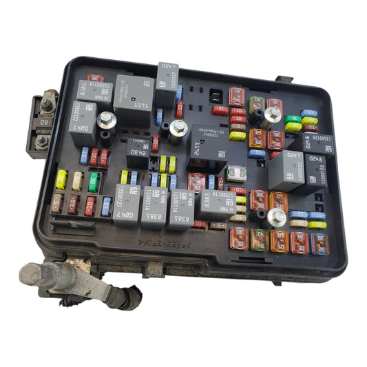 2013 2014 2015 GM EQUINOX & TERRIAN 2.4L FUSE BOX CA EMISSIONS OEM 22929762 A3F