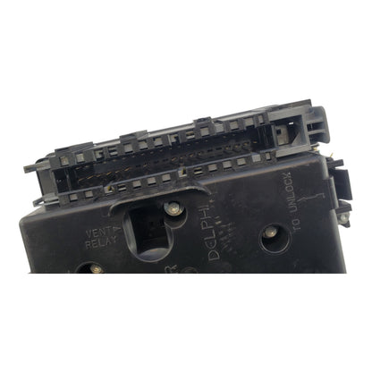 GM SAAB FUSE BLOCK 2005 - 2006 9-7X TRAILBLAZER ENVOY 15208328