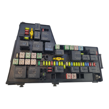 06-07 DODGE DAKOTA FUSE BOX BCM FUSE BOX ENGINE BAY MODULE 04692092AE