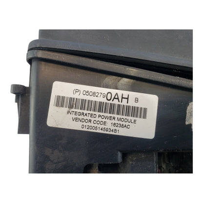 2004-06 CHRYSLER PACIFICA Fuse Box Engine Compartment p05082790AH 05082790AH