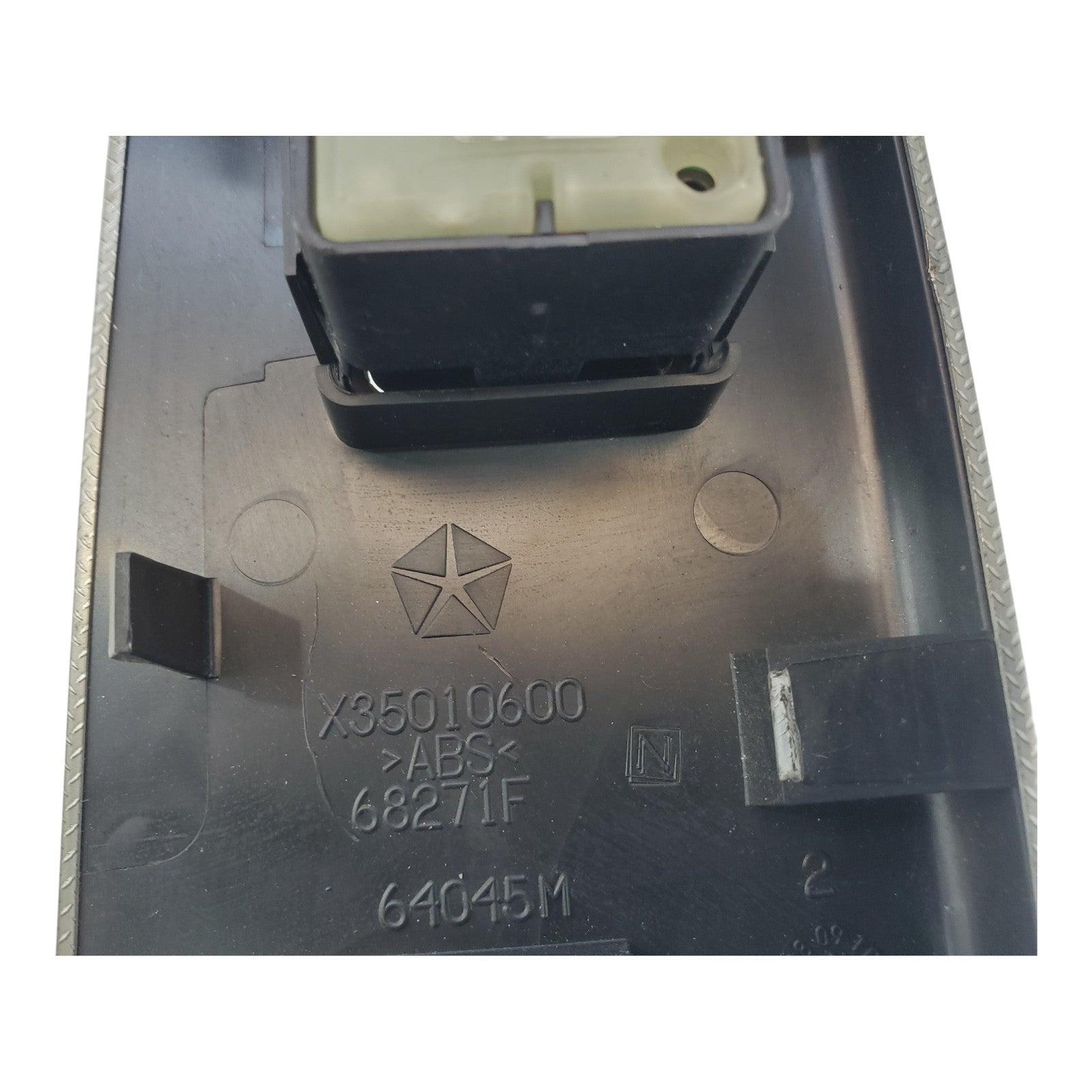 07 - 10 JEEP GRAND CHEROKEE LAREDO PASSENGER SIDE POWER WINDOW SWITCH 04602786AA