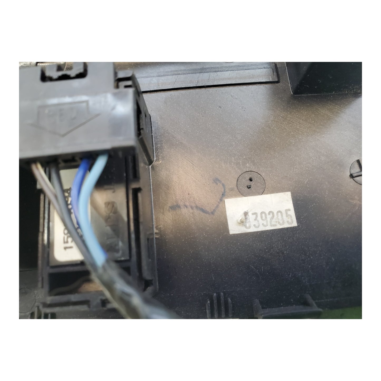 DAMAGE 07-09 Silverado Sierra LH RH Front Window Switch Pair 15924294 25836981