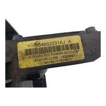 06 2006 CHRYSLER 300C OEM ENGINE BAY FUSE BOX 04692031AJ