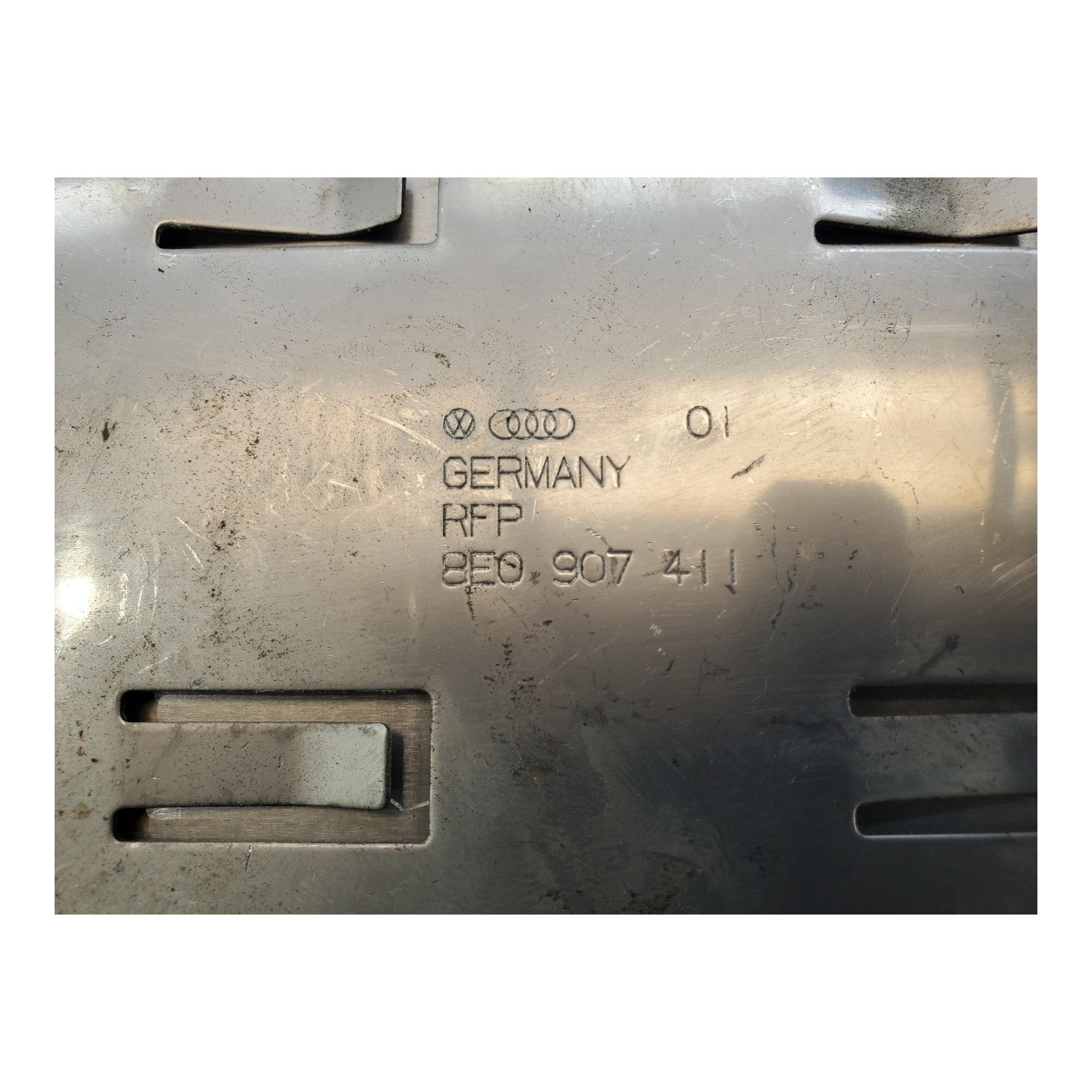 AUDI A4 2002-2005 3.0L ENGINE CONTROL MODULE ECU ECM 8E0907411 OEM