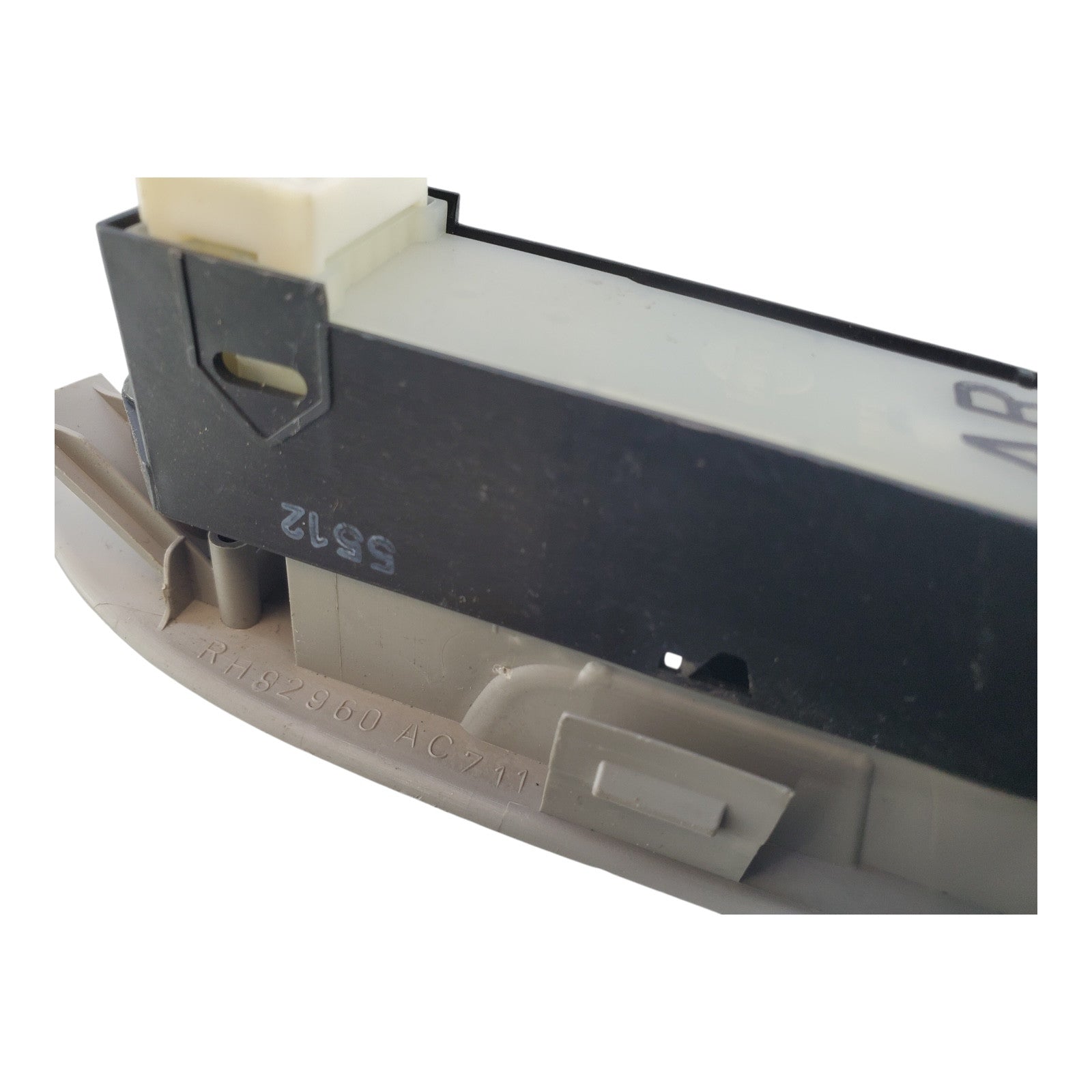 2005-06 INFINITI G35 SEDAN REAR RIGHT POWER WINDOW SWITCH TAN RH 82960AC711 T3