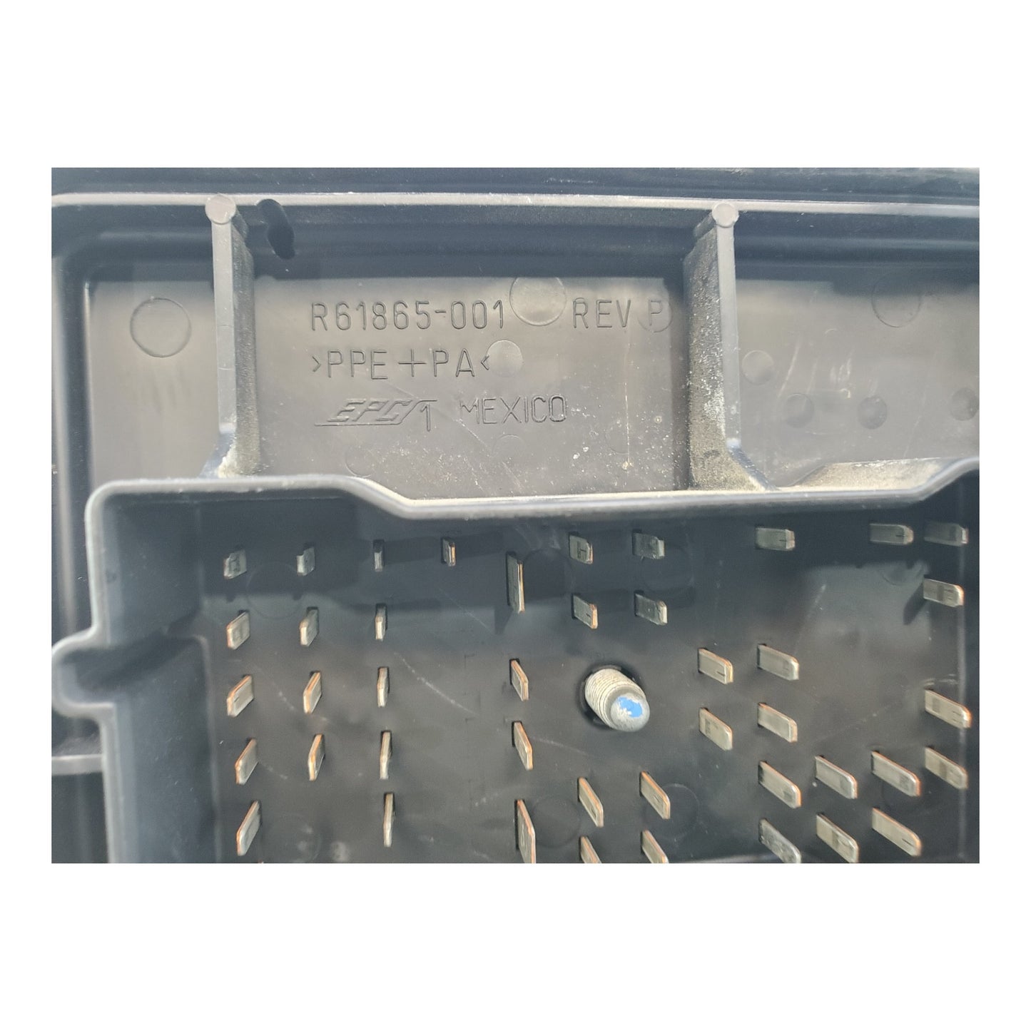 2010 CHEVROLET HHR ENGINE FUSE BOX 20908790