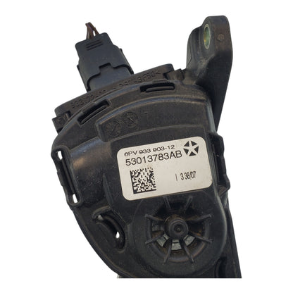 ✅  Jeep Liberty Accelerator Gas Pedal OEM 53013783AB