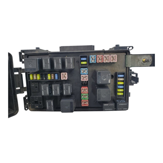 2005 D-MAGNUM/ C-300 FUSE BOX MAIN PANEL ENGINE BODY CONTROL MODULE  P05087166AI