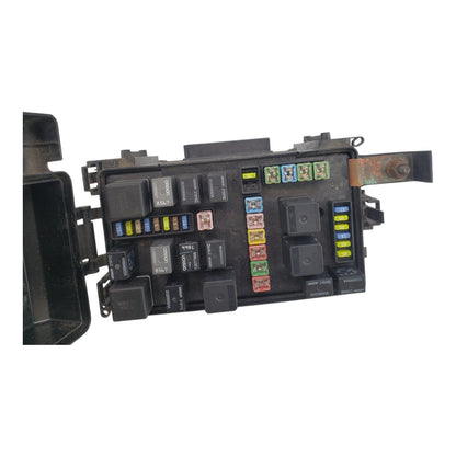 06 2006 CHRYSLER 300C OEM ENGINE BAY FUSE BOX 04692031AJ